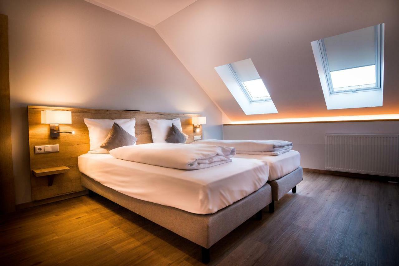 Hotel Am Kumpfmuehler Kastell Řezno Exteriér fotografie
